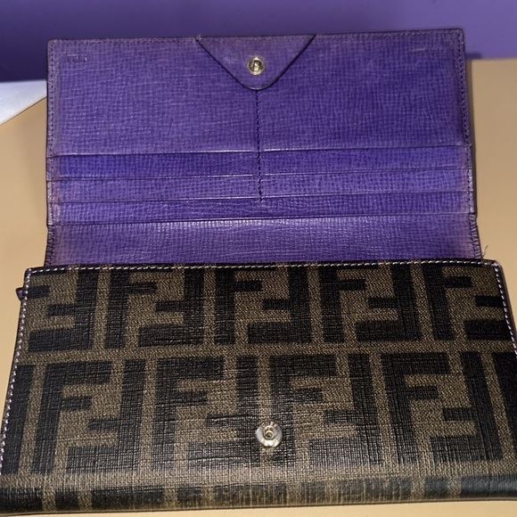 FENDI Zucca Wallet - Picture 6 of 9